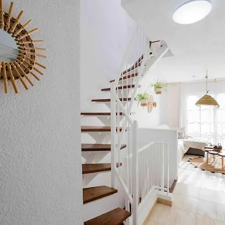 2 Bedrooms, 3min, Roof Terrace With Ocean View Apartman *