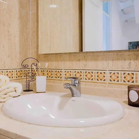Apartman 2 Bedrooms, 3min, Roof Terrace With Ocean View *